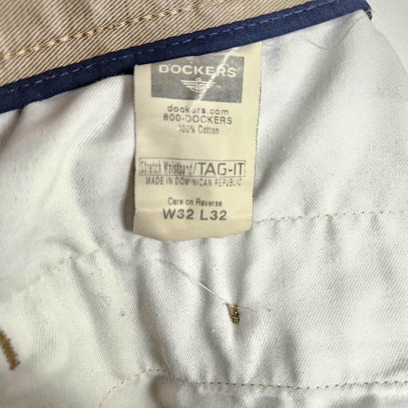 Dockers Pleated Khaki Pants 32 x 32 - Picture 8 of 11